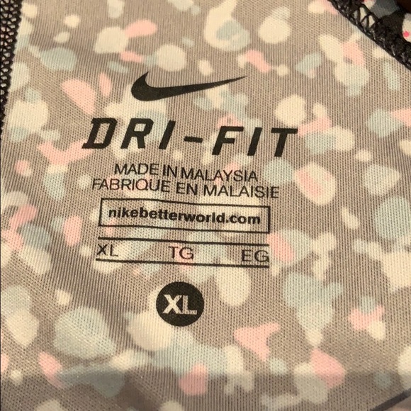 Nike Dri-Fit tank speckled with pink top - Picture 5 of 7